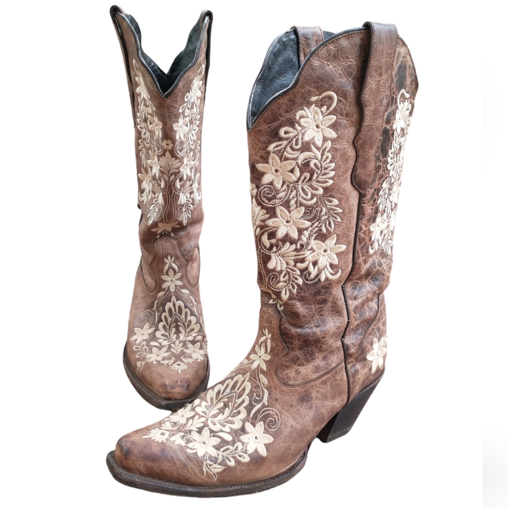 Moreria (Leather) Embroidered Floral Women's Western Boots. Size/9.5